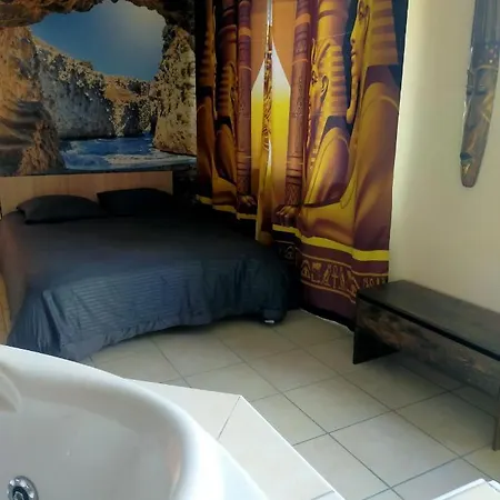 Love hôtel Paradise By Karen's Service *