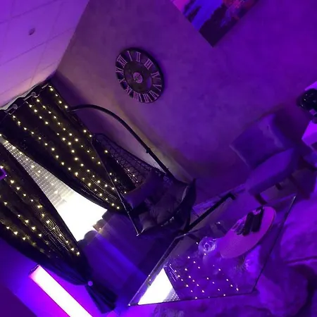 Paradise By Karen's Service Love hôtel